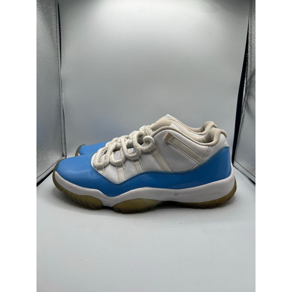 Air Jordan 11 Low “UNC” 2017 used